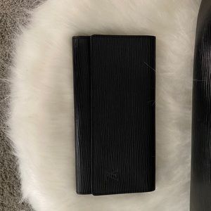 100% Authentic Louis Vuitton Epi Letter Wallet